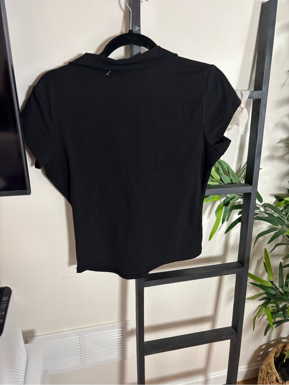 Garage - Black Short-Sleeve Polo Crop Top - Picture 3 of 3